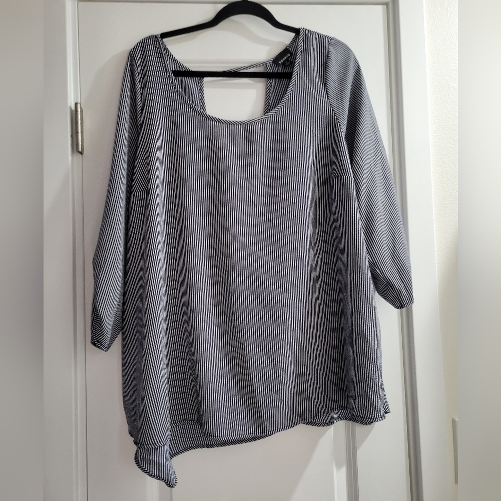 Torrid Black and White Striped Wrap-back Top Blouse, Size 2